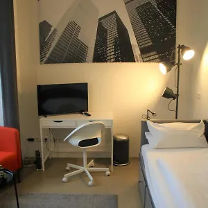 Apartment 2 / Ein - Zweipersonen City Airport Mannheim