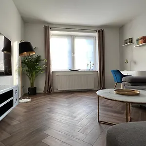 Apartment Exklusive 2 Eg Mit Balkon In Lage! Bremen